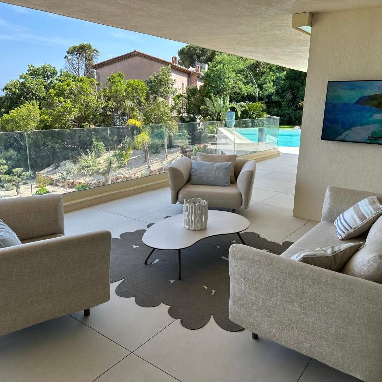 Villa Les Issambres, piscine débordement, vue mer - Villa - 2