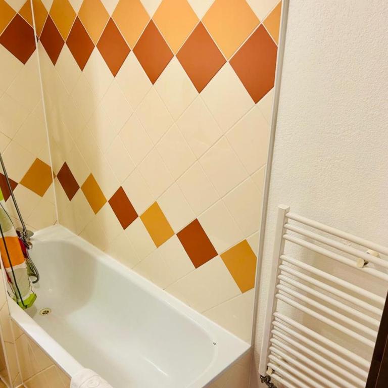 Nice flat with balcony view Mont Blanc Parking - Apartment - 14