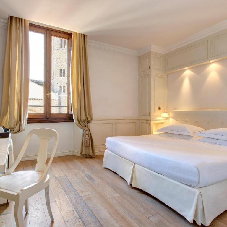 Grand Hotel Cavour - Camera Deluxe Matrimoniale/Doppia con Letti Singoli con Vista Città - 5