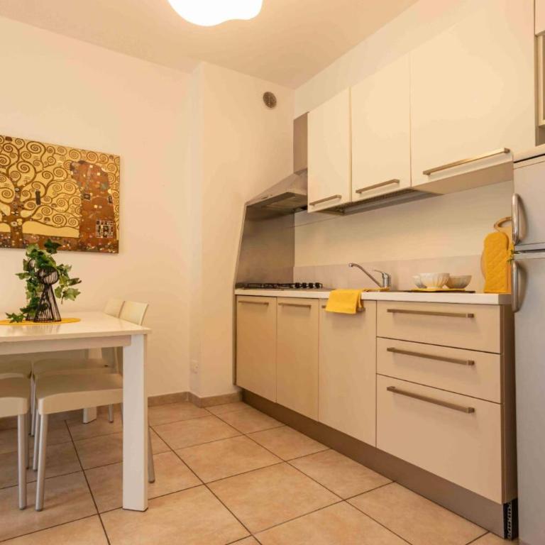 Modern apartment with pool and garden - Appartement - 6