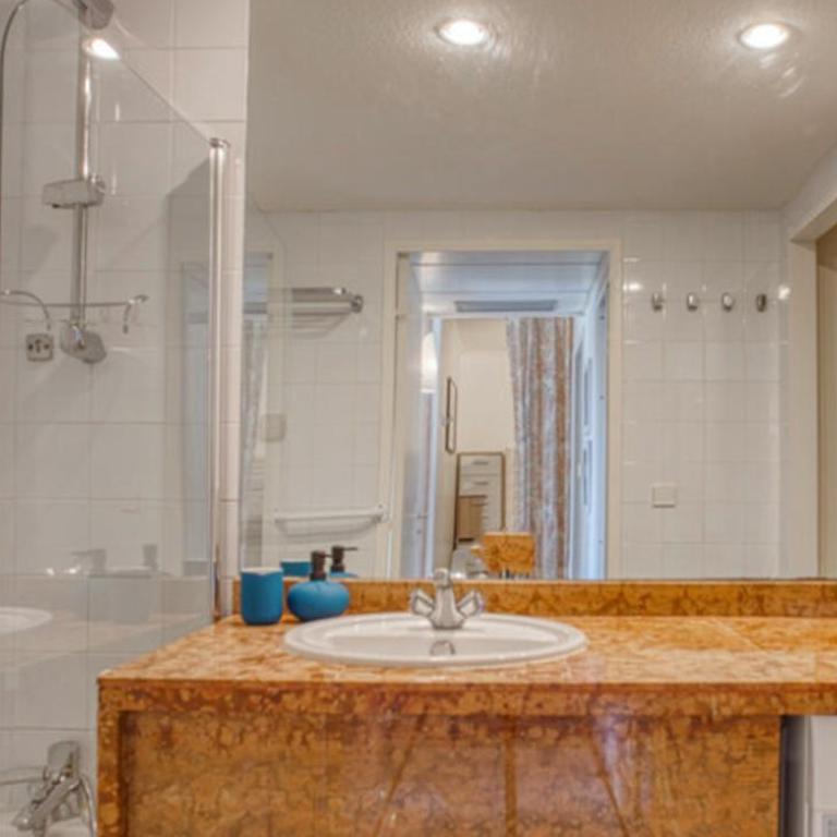 Appartement lumineux - vue mer- proche centre de la napoule - Appartement 1 Chambre - 9