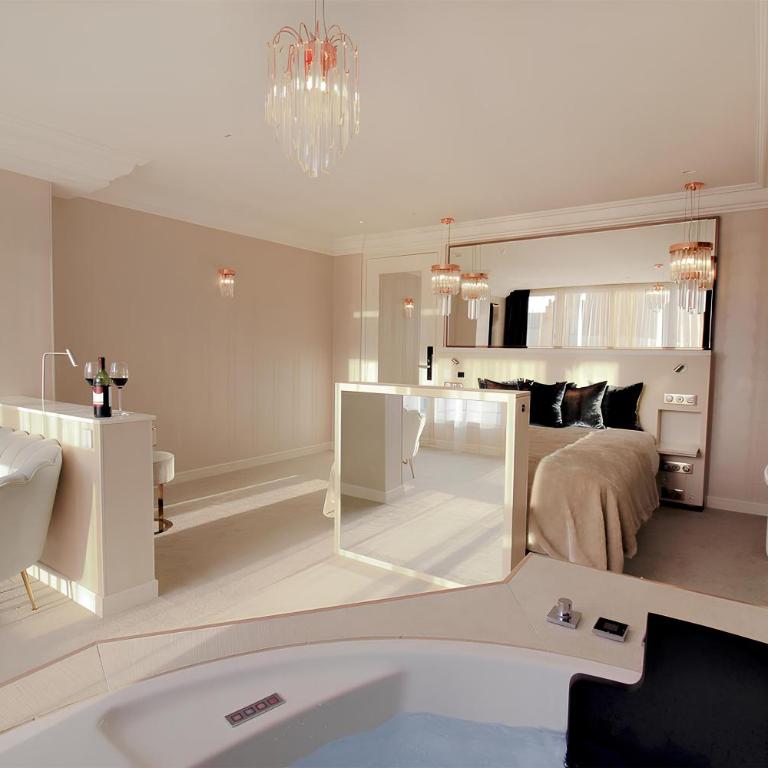 Paris j'Adore Hotel & Spa - Chambre Prestige Sublime avec Bain à Remous - 1
