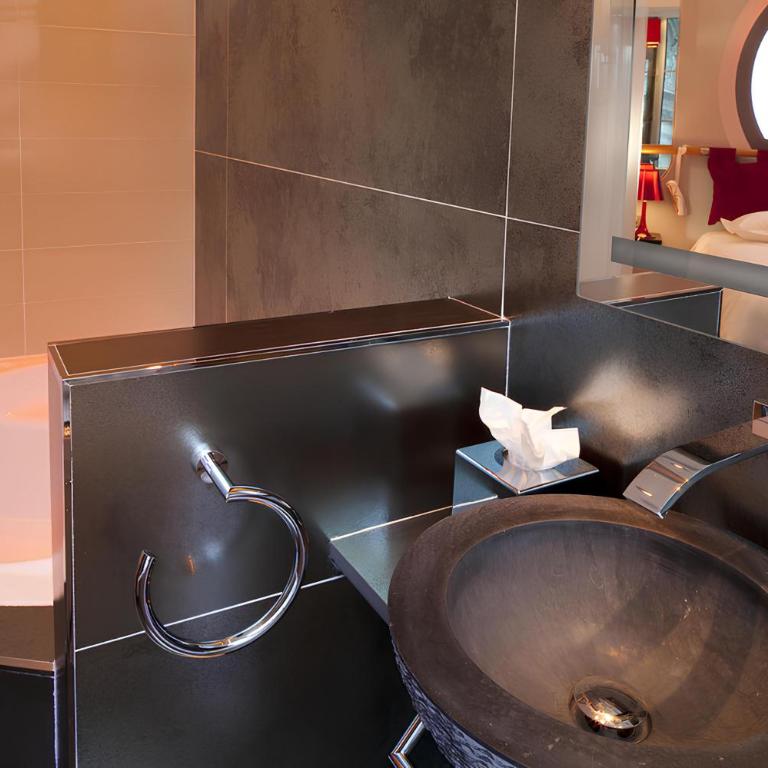 Secret de Paris - Hotel & Spa - Chambre Opéra Garnier avec Bain à Remous - 5