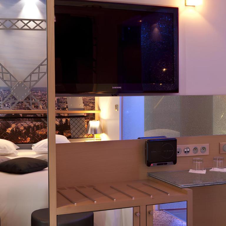 Secret de Paris - Hotel & Spa - Chambre Tour Eiffel - Avec Douche - 5