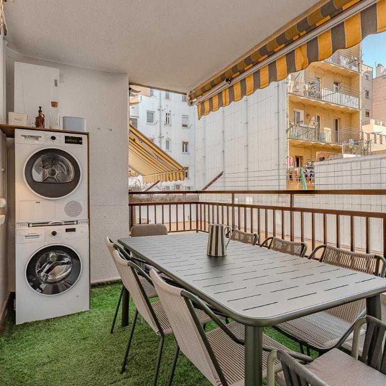 Comfortable and spacious flat in Barcelona - Three-Bedroom Apartment - 33