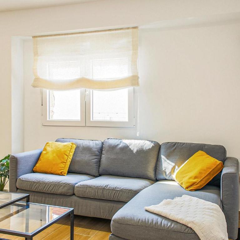 Lovely Apartment In Almeria With Wifi - Apartamento de 3 dormitorios - 3