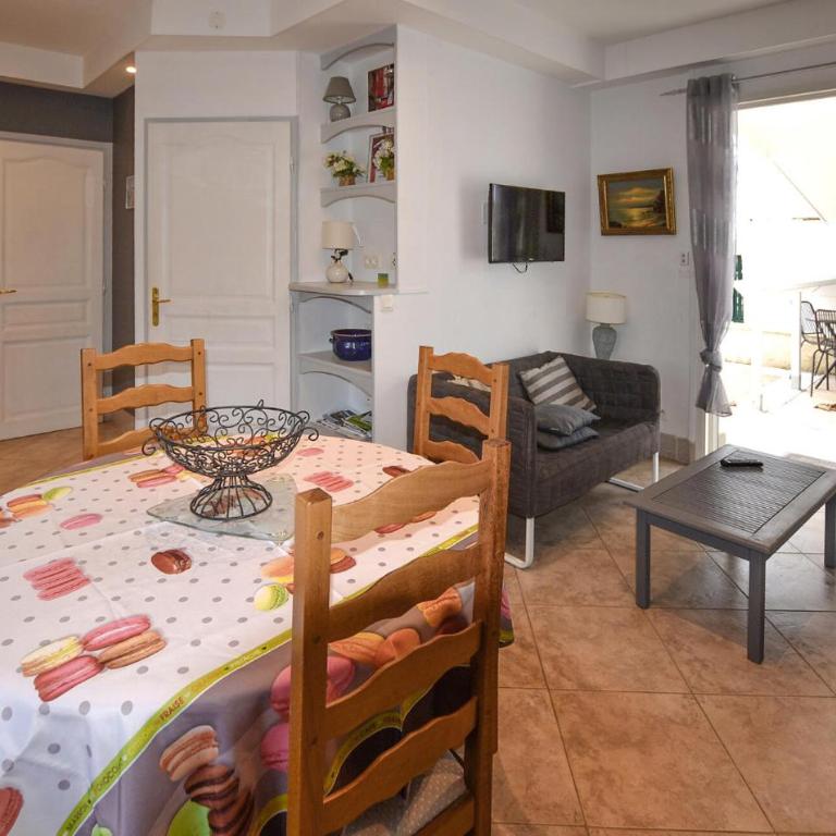 Maison Avec Piscine - Maison de Vacances 1 Chambre - 2