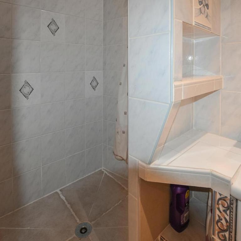 Maison Avec Piscine - Maison de Vacances 1 Chambre - 8