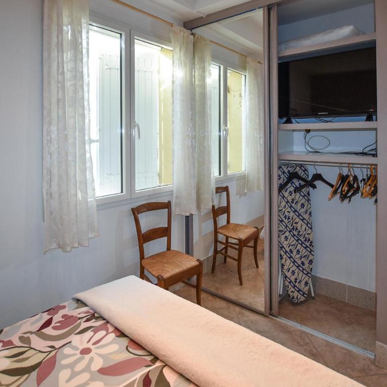 Maison Avec Piscine - Maison de Vacances 1 Chambre - 6