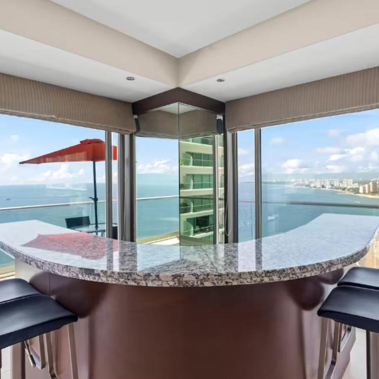 Peninsula Puerto Vallarta beachfront condos - Apartamento de 3 dormitorios - 1