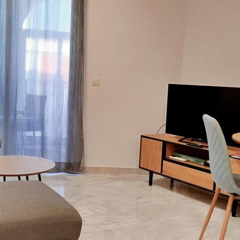 Apartamento con terraza soleada y piscina en Benalmádena cerca de la playa - Two-Bedroom Apartment - 12