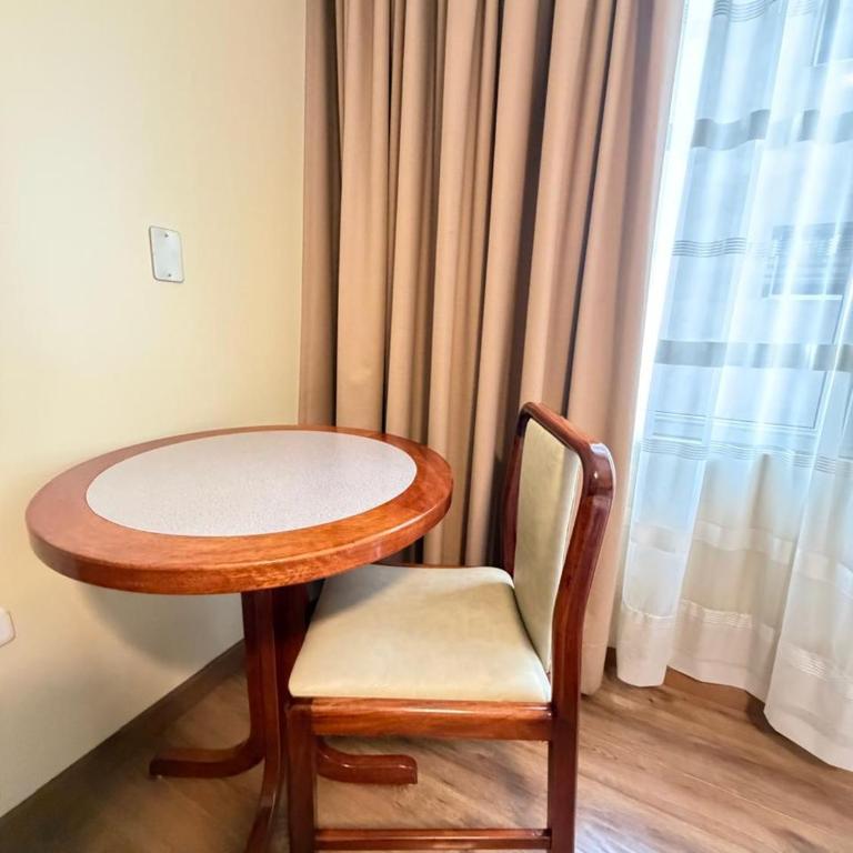 Hotel Republica - Habitación Cuádruple Clásica - 3