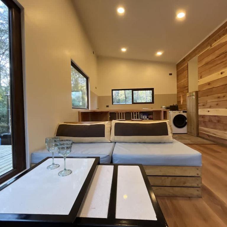BUHO Cabin Cypress BBQ Smart TV Wood Hot Tub - Bungalow - 14