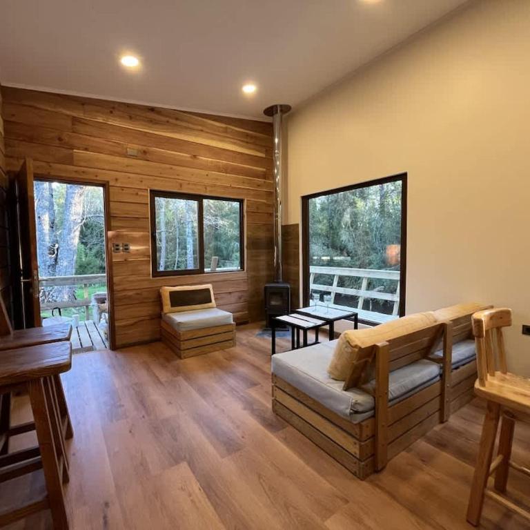 BUHO Cabin Cypress BBQ Smart TV Wood Hot Tub - Bungalow - 15
