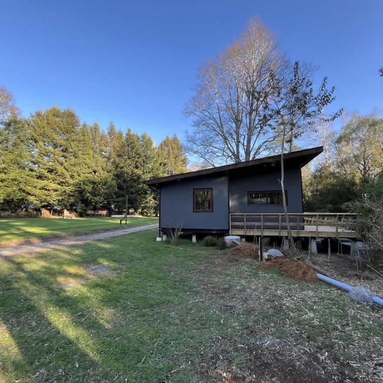 BUHO Cabin Cypress BBQ Smart TV Wood Hot Tub - Bungalow - 24