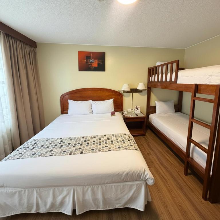 Hotel Republica - Habitación Cuádruple Clásica - 4