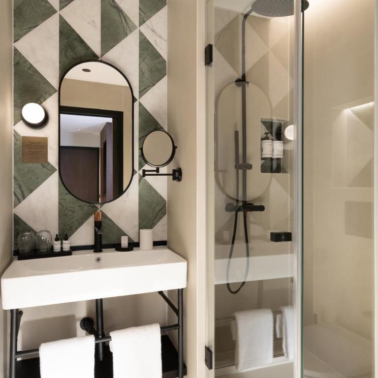 Hotel Le Richemont - Chambre Double Confort - 9