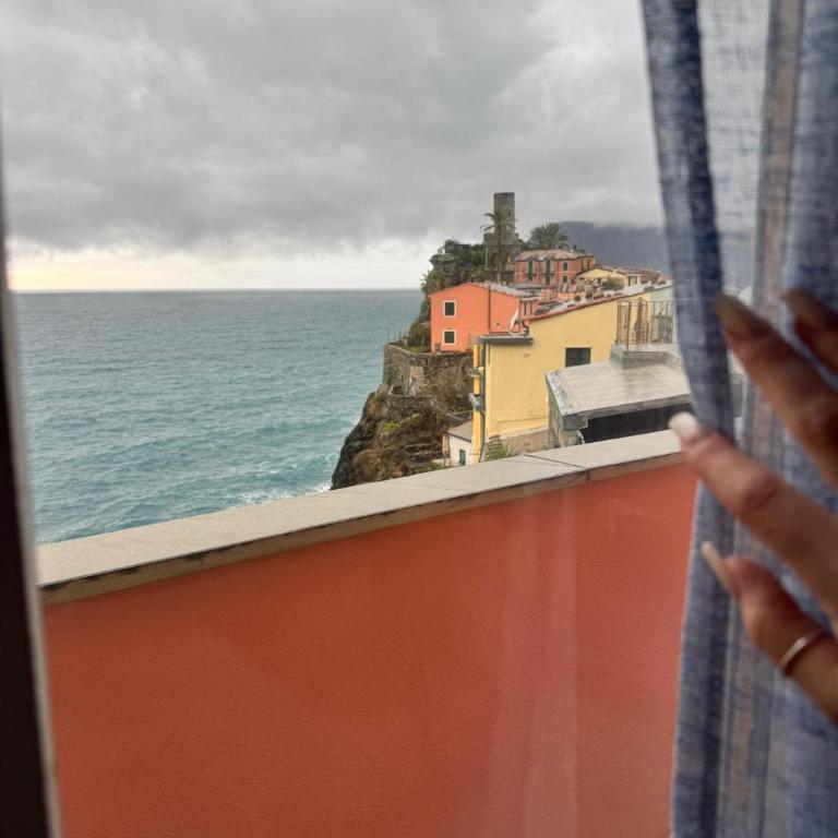 Affittacamere Elisabetta - Camera Matrimoniale con Balcone e Vista Mare - 2