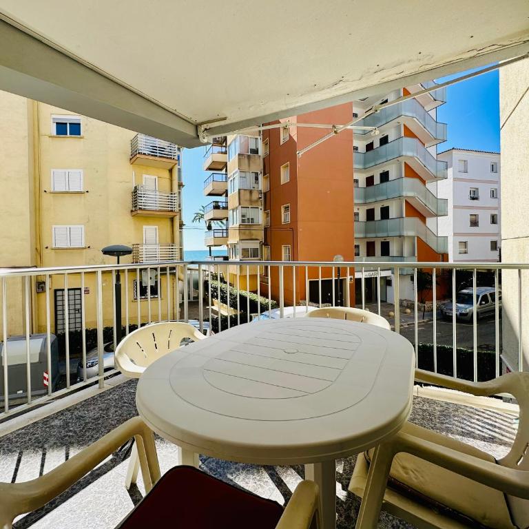 Home Maite Playa Salou - Apartamento de 2 dormitorios con balcón - 1