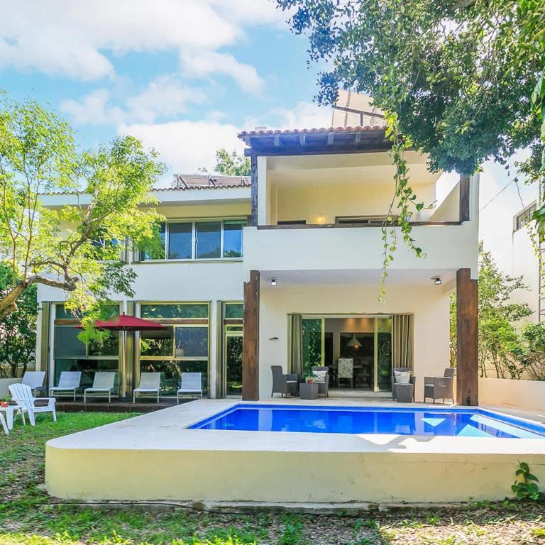 Playacar Villa with Pool Near Beach & 5th Avenue - Villa avec Piscine Privée - 1