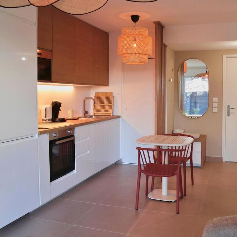 Appartement à 150m de la Mer - Le Bel Azur - Two-Bedroom Apartment - 2