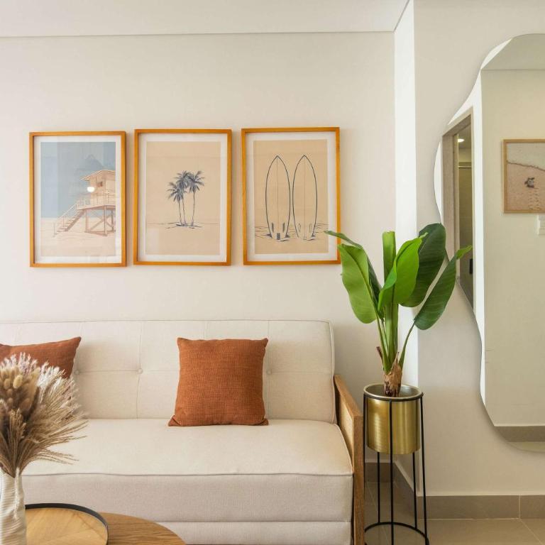 Elegant Beachview 1BR with Balcony in Crespo - One-Bedroom Apartment with Balcony - 6