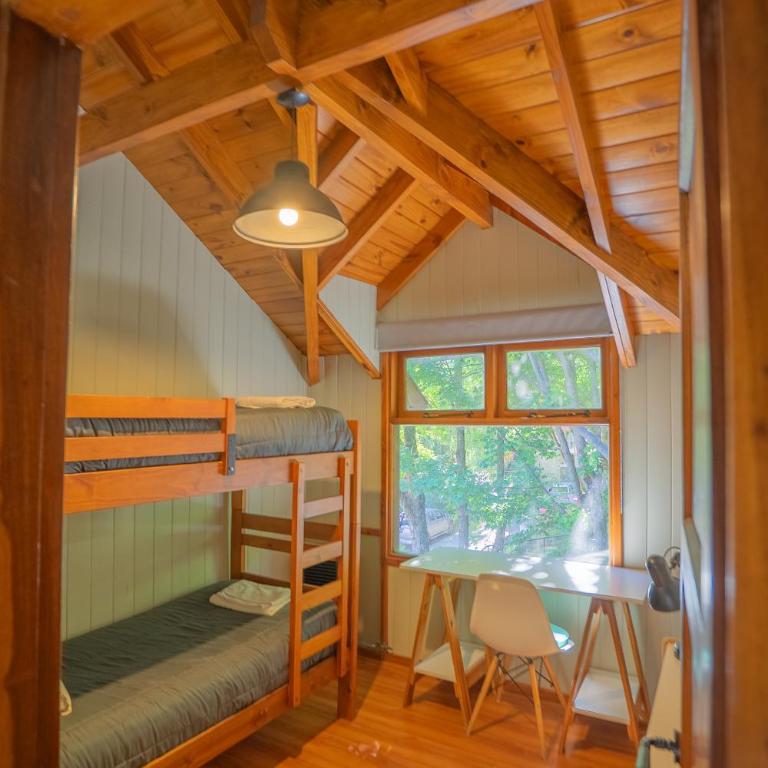 Cabaña Amancay - Viví la Magia de la Patagonia - Ayres del Bosque Alojamientos - Two-Bedroom Chalet - 3