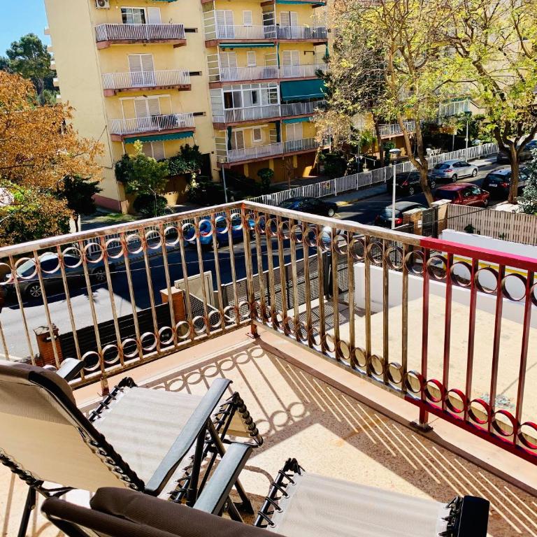 Home Avenida Salou - Two-Bedroom Apartment - 7