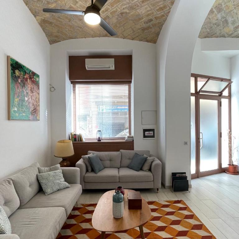 B&B Santi Quattro Al Colosseo - Appartamento Loft con 1 Camera da Letto e Balcone - 8