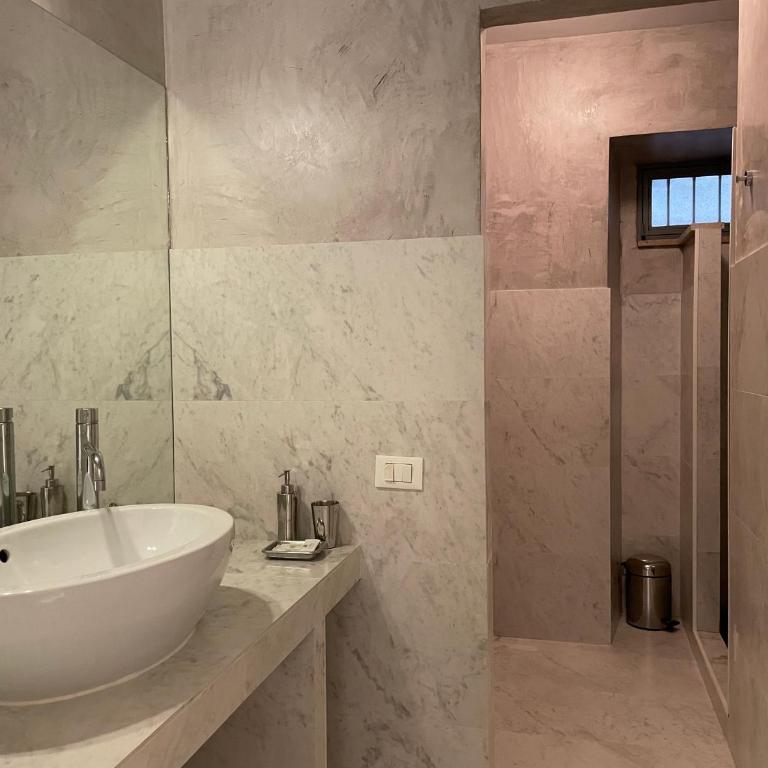 B&B Santi Quattro Al Colosseo - Appartamento Loft con 1 Camera da Letto e Balcone - 1