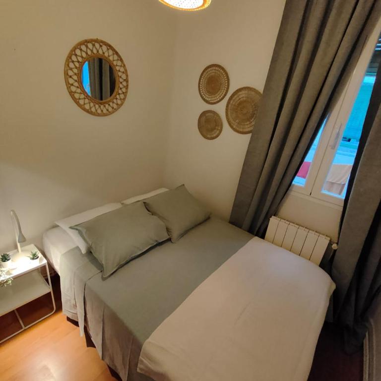 Fernan Gonzalez Street, Private rooms - Deluxe Room - 2