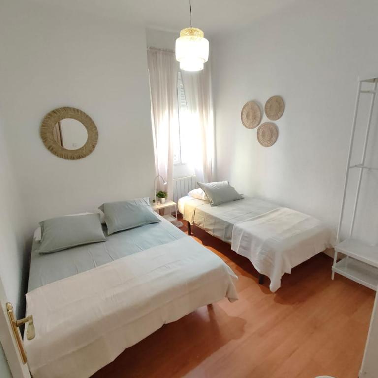 Fernan Gonzalez Street, Private rooms - Triple Room - 2