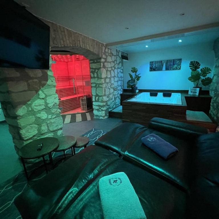 Appart Spa Privatif - One-Bedroom Apartment with Spa Bath - 1