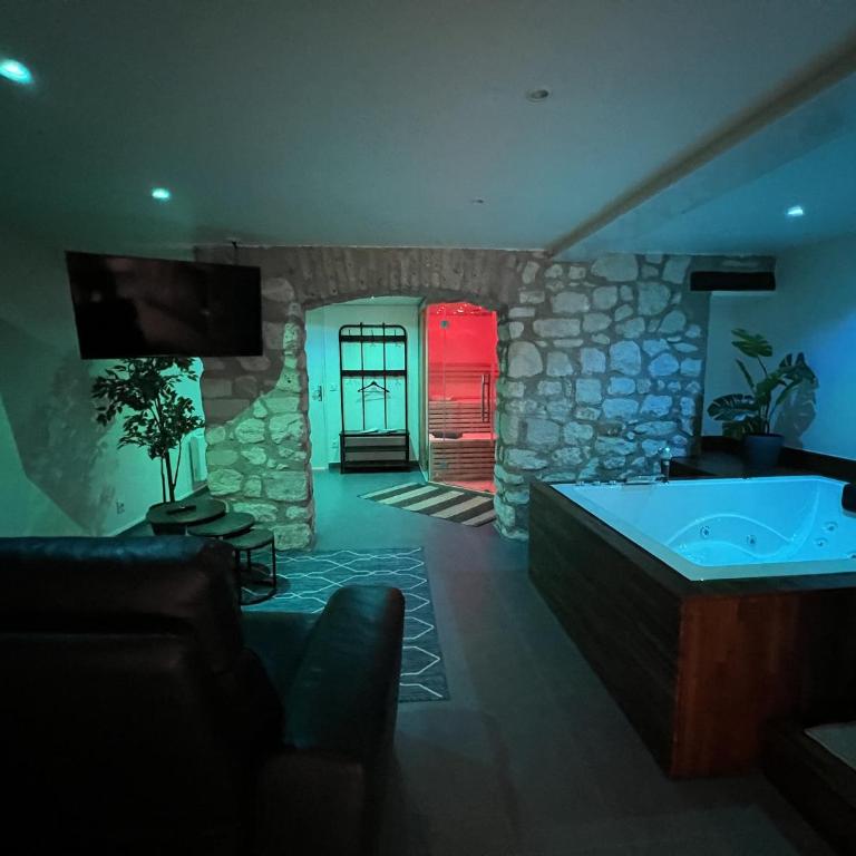 Appart Spa Privatif - One-Bedroom Apartment with Spa Bath - 9