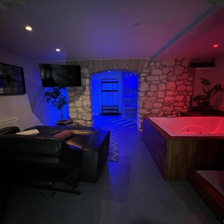 Appart Spa Privatif - One-Bedroom Apartment with Spa Bath - 12