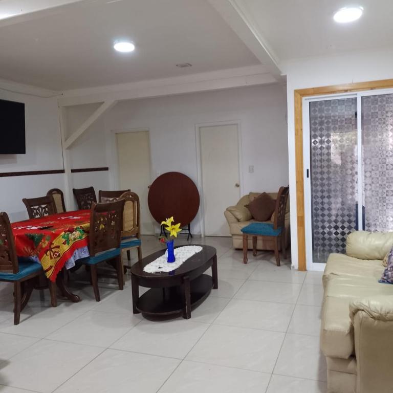 hostal sebastian - Three-Bedroom House - 10