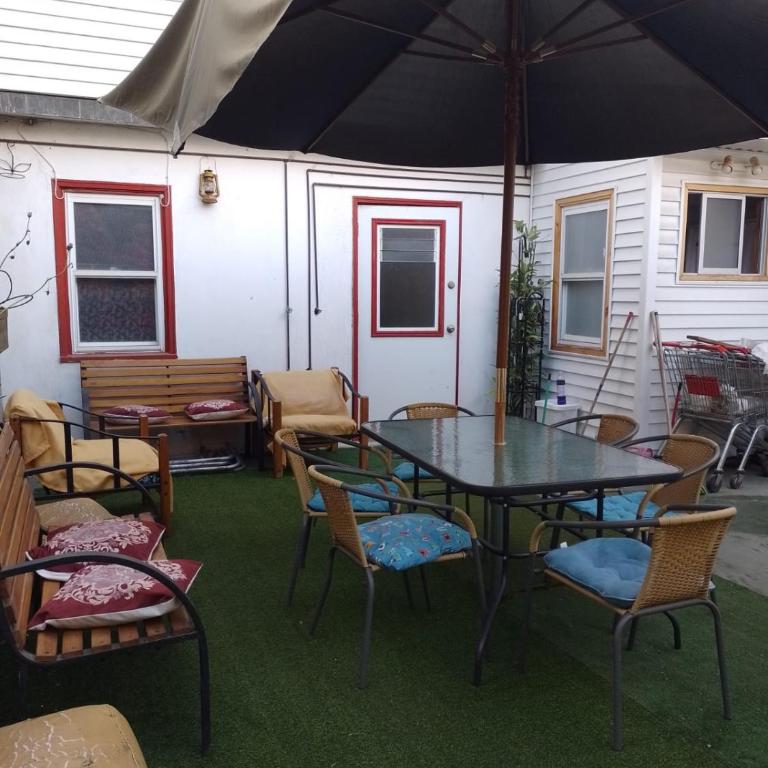 hostal sebastian - Three-Bedroom House - 12