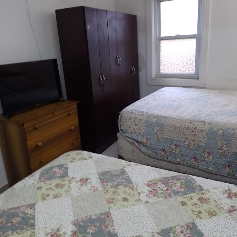 hostal sebastian - Three-Bedroom House - 14