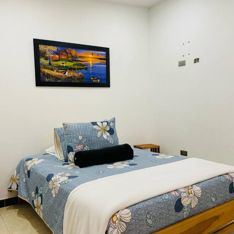Apartamento Privado en el Centro, Programación de Tours y Mas - Two-Bedroom Apartment with Balcony - 5