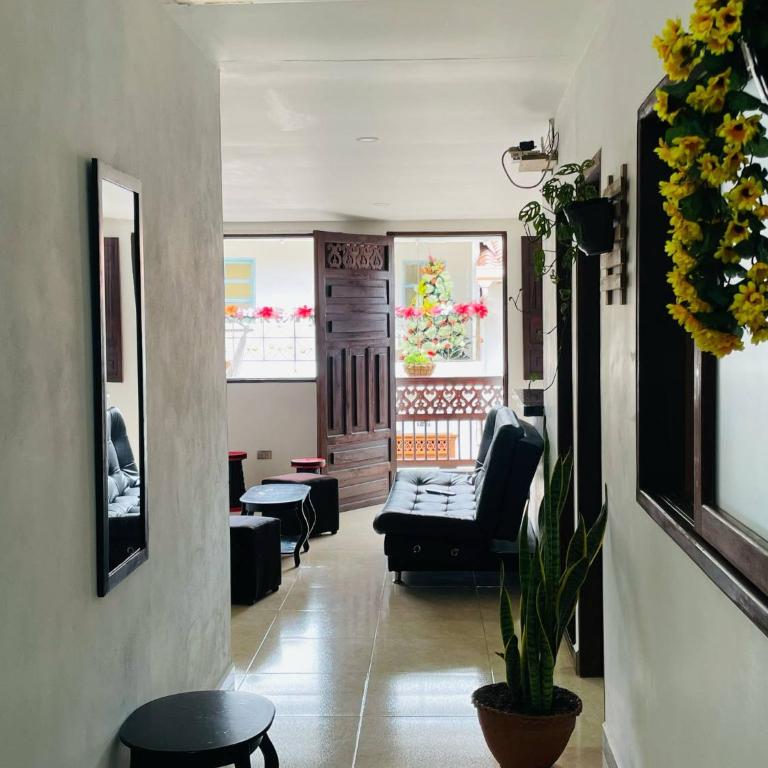 Apartamento Privado en el Centro, Programación de Tours y Mas - Two-Bedroom Apartment with Balcony - 7