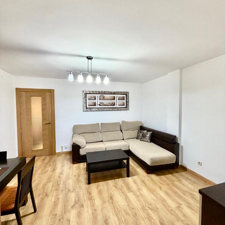 Gohome Granada Norte - Three-Bedroom Apartment with Mountain View - 22