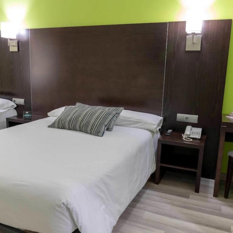 Hotel Cardeña by gaiarooms - Habitación cuádruple - 4