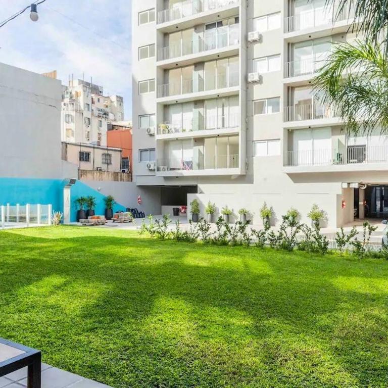 Departamento céntrico bien conectado con balcón - Apartamento - 6