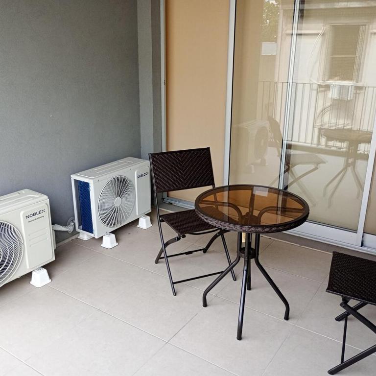 Departamento céntrico bien conectado con balcón - Apartamento - 12