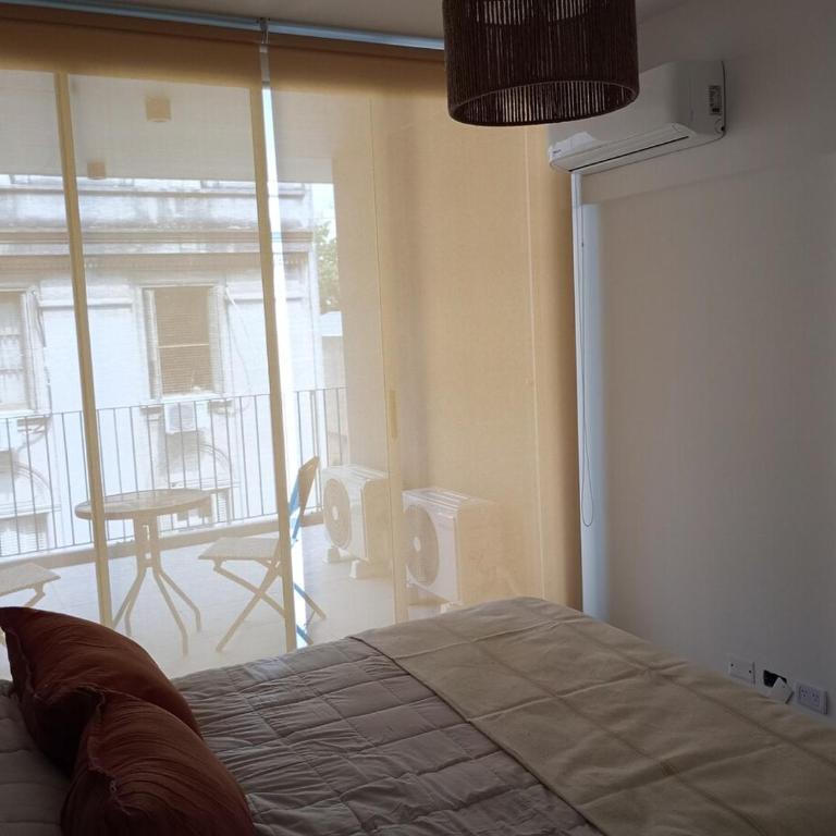Departamento céntrico bien conectado con balcón - Apartamento - 13