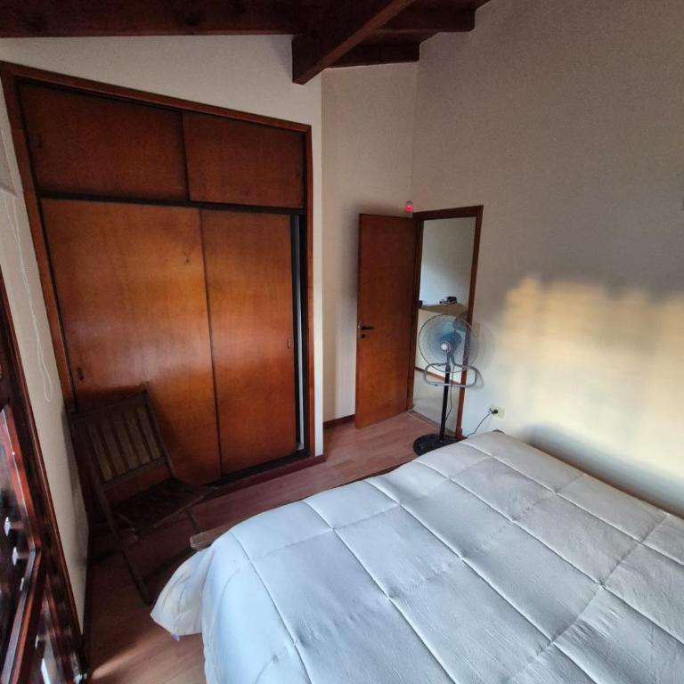 Dúplex con cochera y parrilla cerca de la playa - Two-Bedroom Apartment - 9