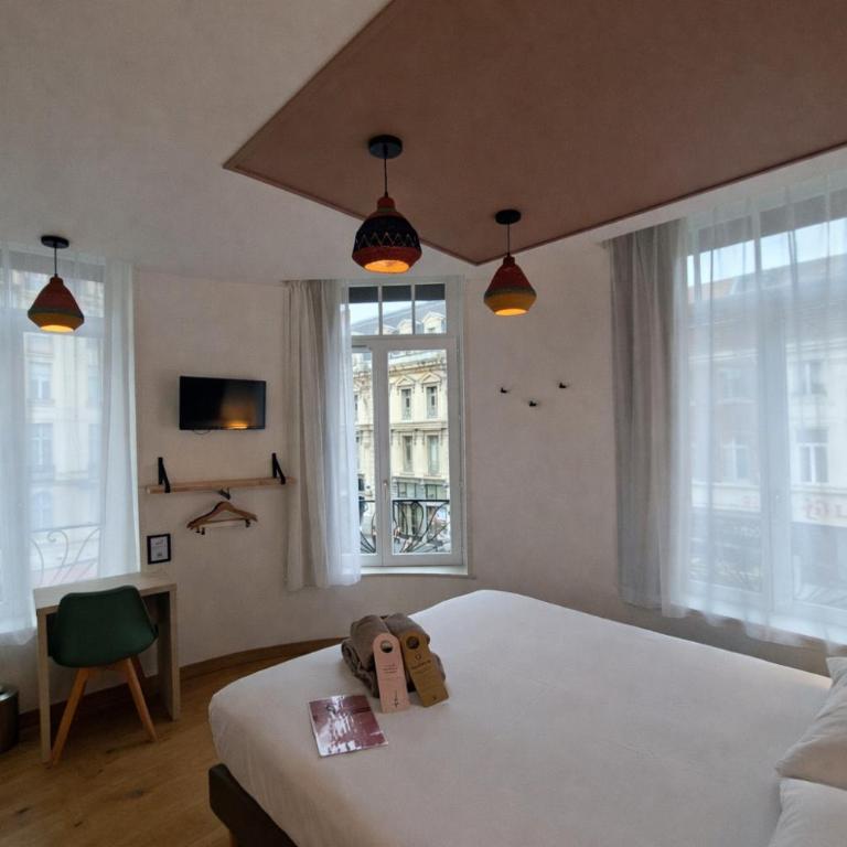 HOTEL AMBASSADEUR - Chambre Confort Plus - 4