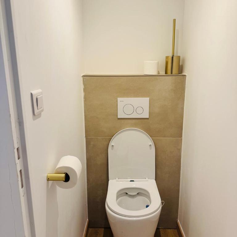 Love Room Jacuzzi Privatif à Martigues - Appartement 1 Chambre - 11