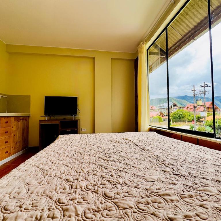 Casa Familiar TOVCA Oxapampa - Double Room with Private Bathroom - 9