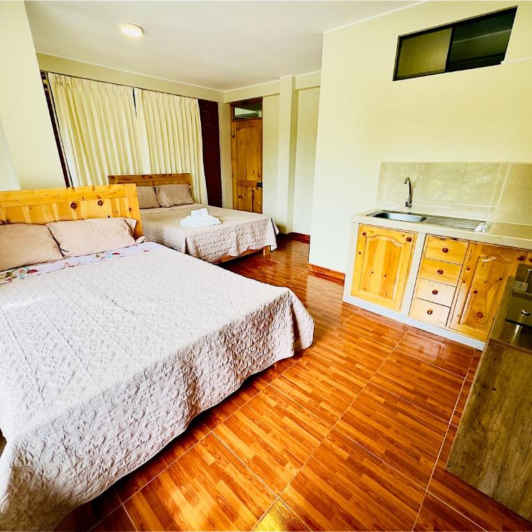 Casa Familiar TOVCA Oxapampa - Double Room with Private Bathroom - 8